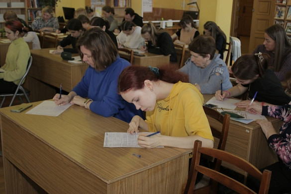 Более 350 жителей региона написали Тотальный диктант